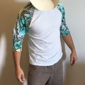 Half-sleeve Graphic T-shirt